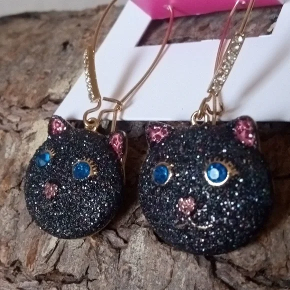 New! BETSEY JOHNSON Black Glitter Halloween Cat Long Drop Leverback Earrings. - Picture 4 of 9